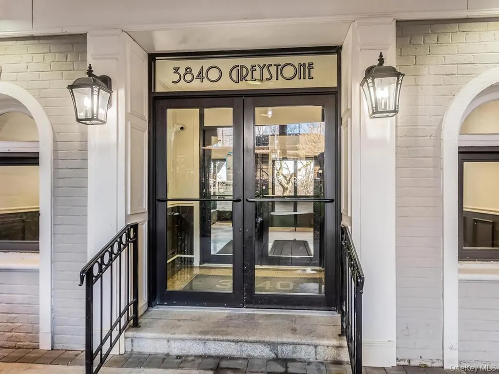 3840 Greystone Bronx NY 10463