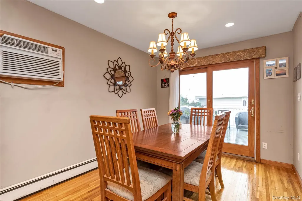 26 Cheshire Road Inwood NY 11096