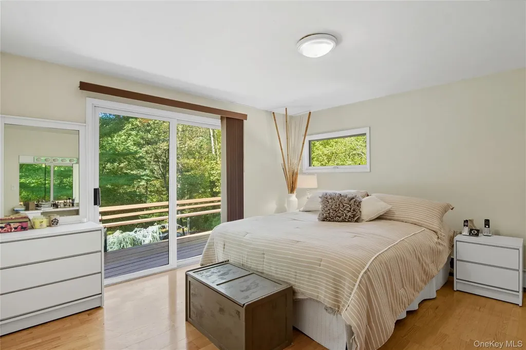 341 River Road Saint James NY 11780