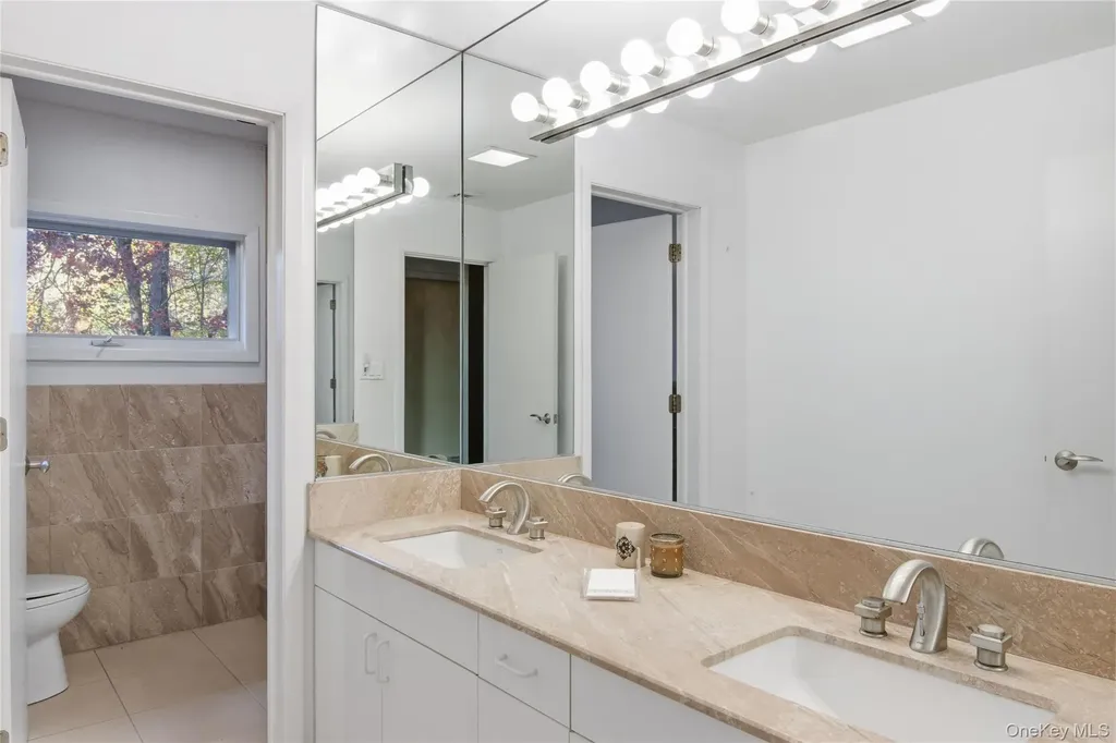 341 River Road Saint James NY 11780