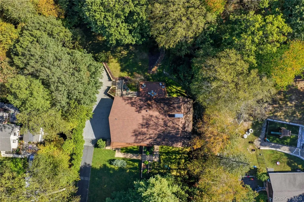 341 River Road Saint James NY 11780