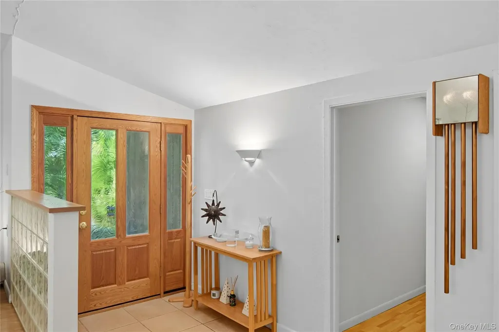 341 River Road Saint James NY 11780