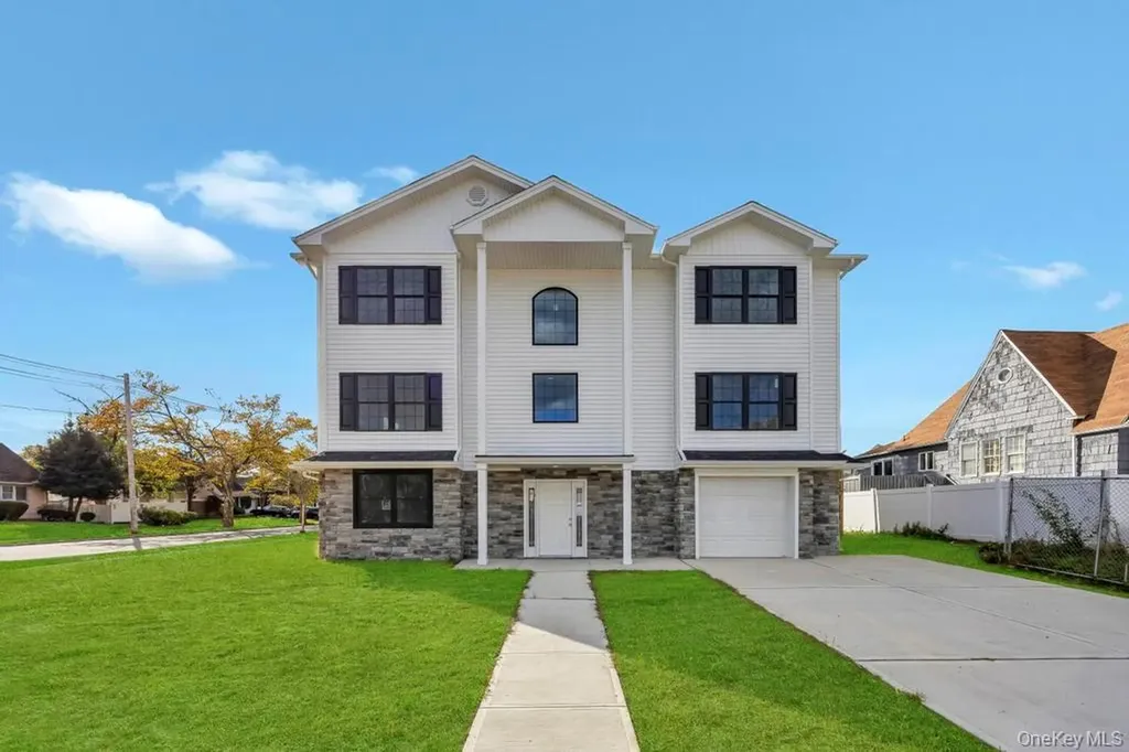 322 Miller Avenue Freeport NY 11520