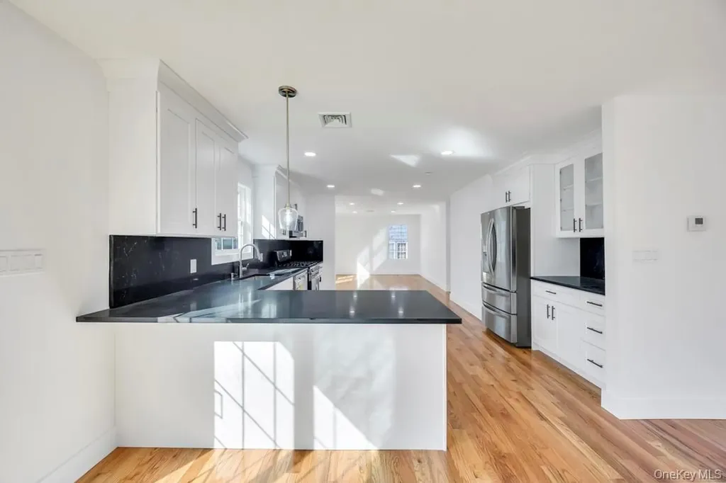 322 Miller Avenue Freeport NY 11520