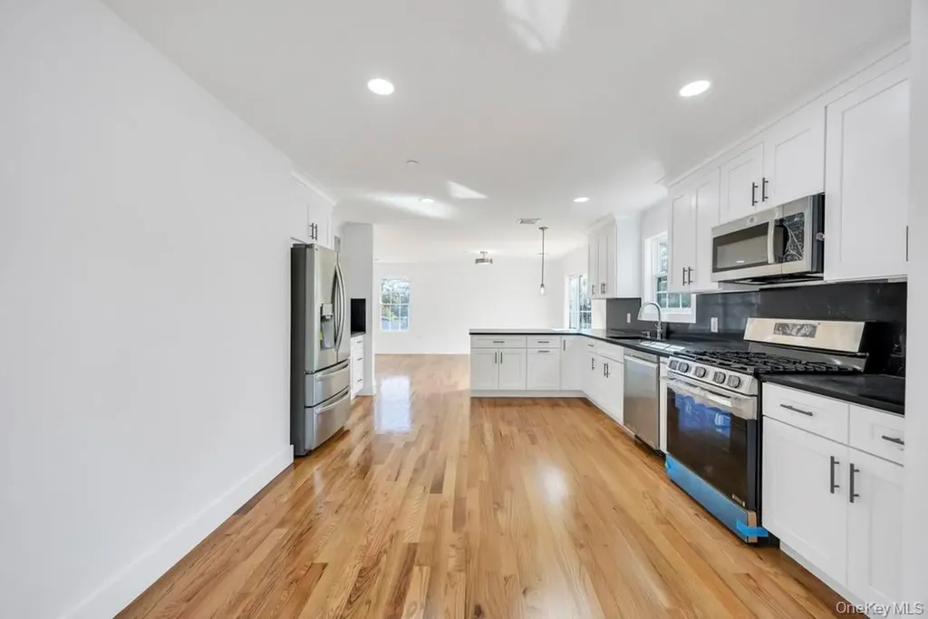322 Miller Avenue Freeport NY 11520