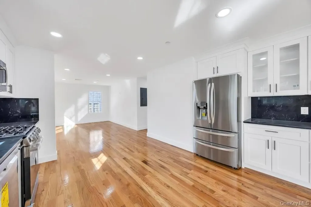 322 Miller Avenue Freeport NY 11520
