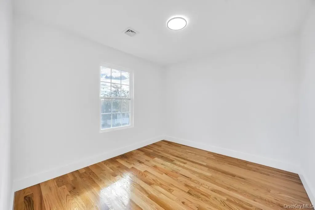 322 Miller Avenue Freeport NY 11520
