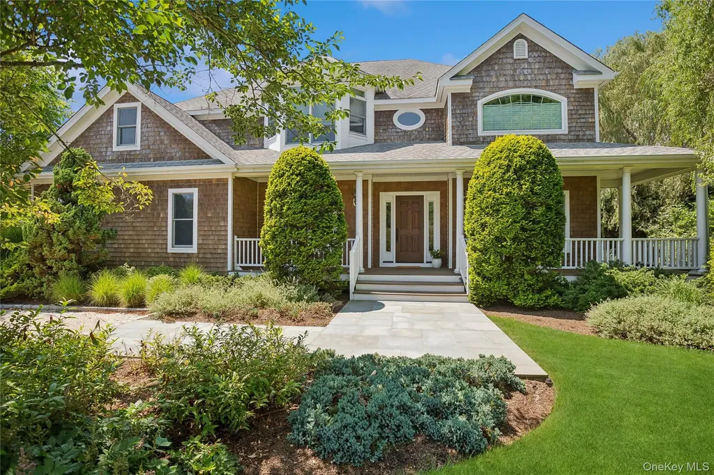 34 Post Fields Lane Quogue NY 11959