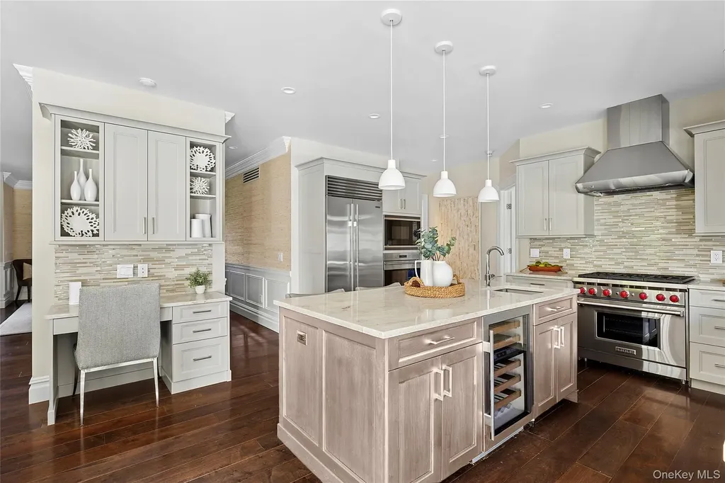 34 Post Fields Lane Quogue NY 11959