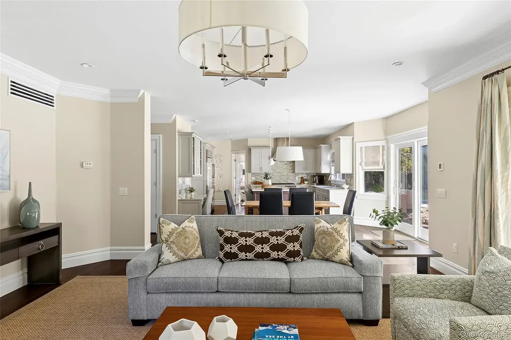 34 Post Fields Lane Quogue NY 11959
