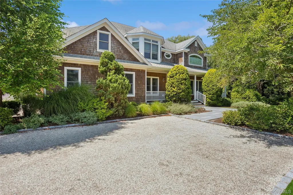 34 Post Fields Lane Quogue NY 11959