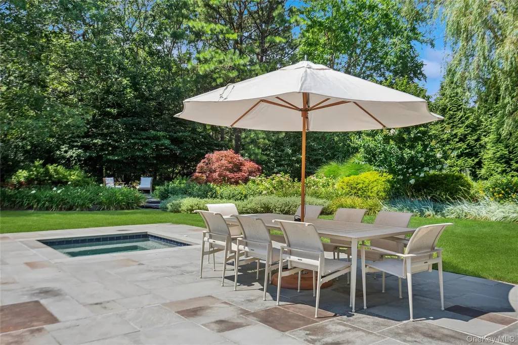 34 Post Fields Lane Quogue NY 11959