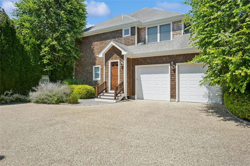 34 Post Fields Lane Quogue NY 11959