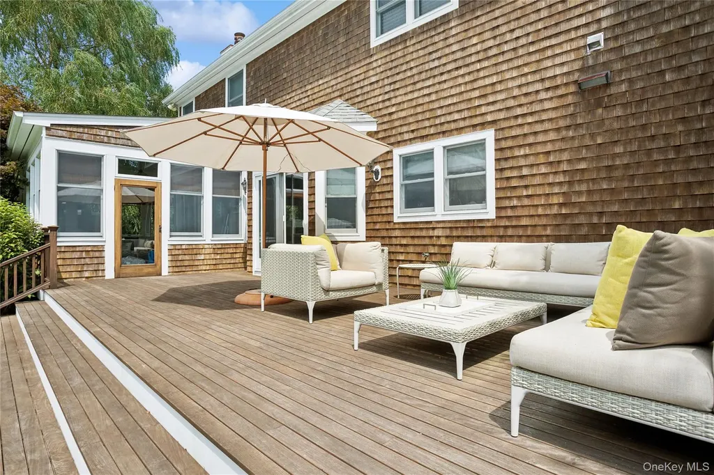 34 Post Fields Lane Quogue NY 11959