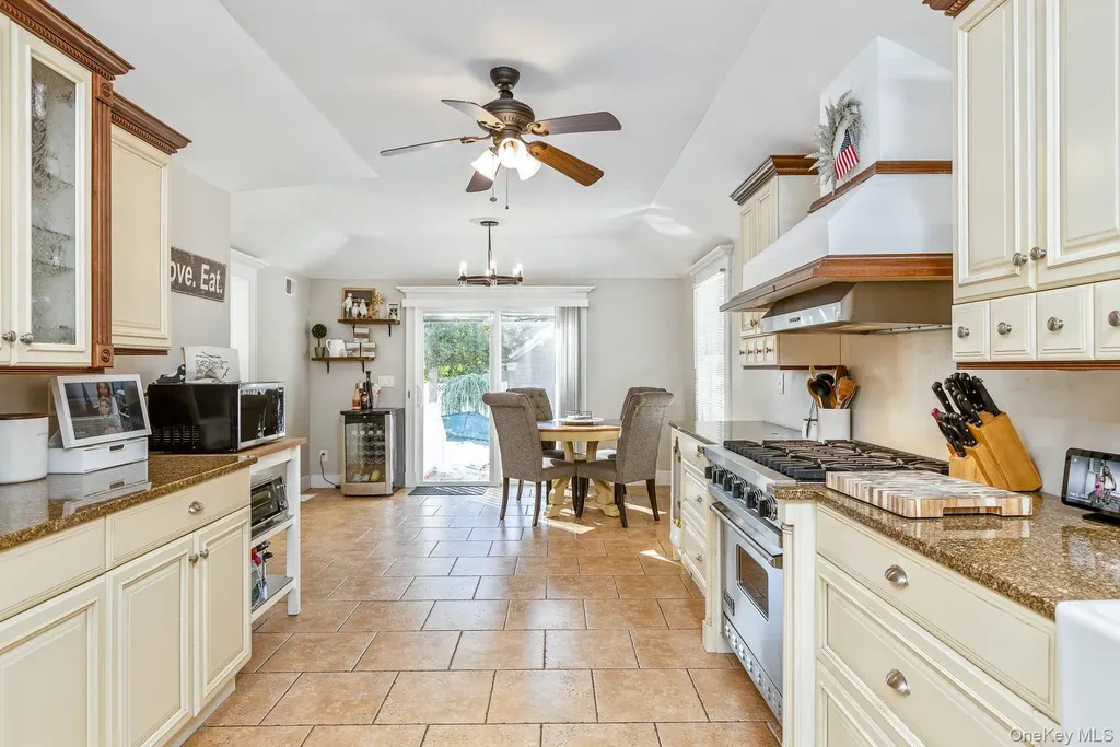 108 Jayne Avenue Patchogue NY 11772