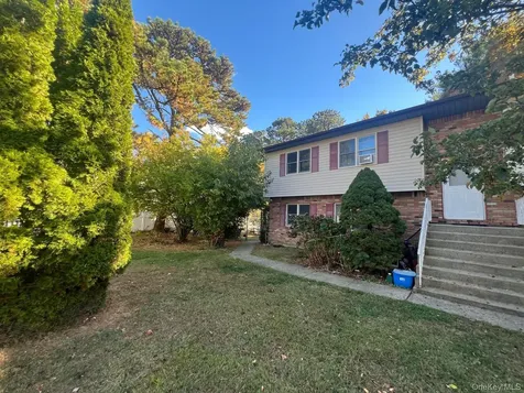 60 New Hampshire Avenue Bay Shore NY 11706