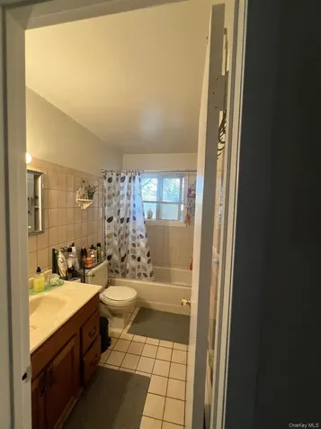 60 New Hampshire Avenue Bay Shore NY 11706