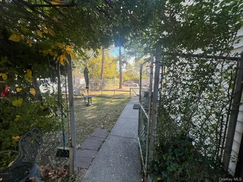 60 New Hampshire Avenue Bay Shore NY 11706