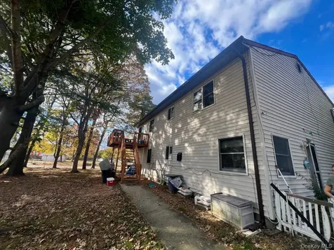 60 New Hampshire Avenue Bay Shore NY 11706