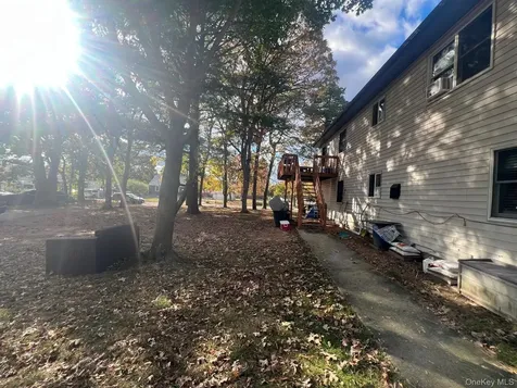 60 New Hampshire Avenue Bay Shore NY 11706