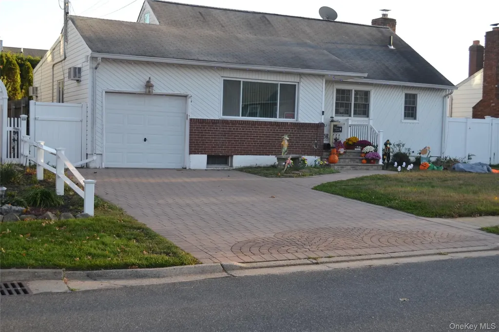 108 Justice Street West Babylon NY 11704