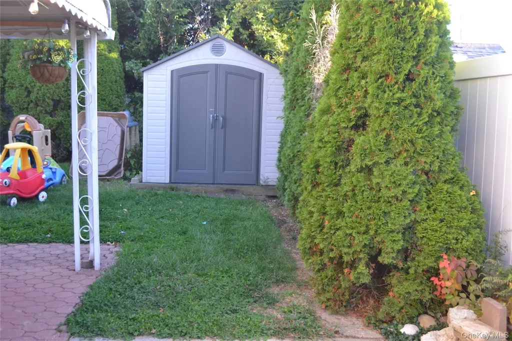 108 Justice Street West Babylon NY 11704