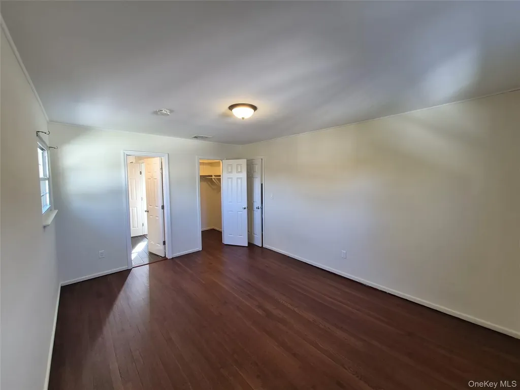106 Roxbury Drive Commack NY 11725