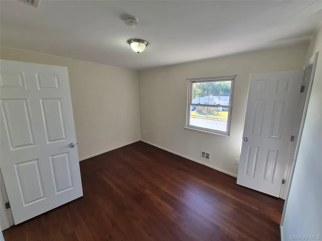 106 Roxbury Drive Commack NY 11725