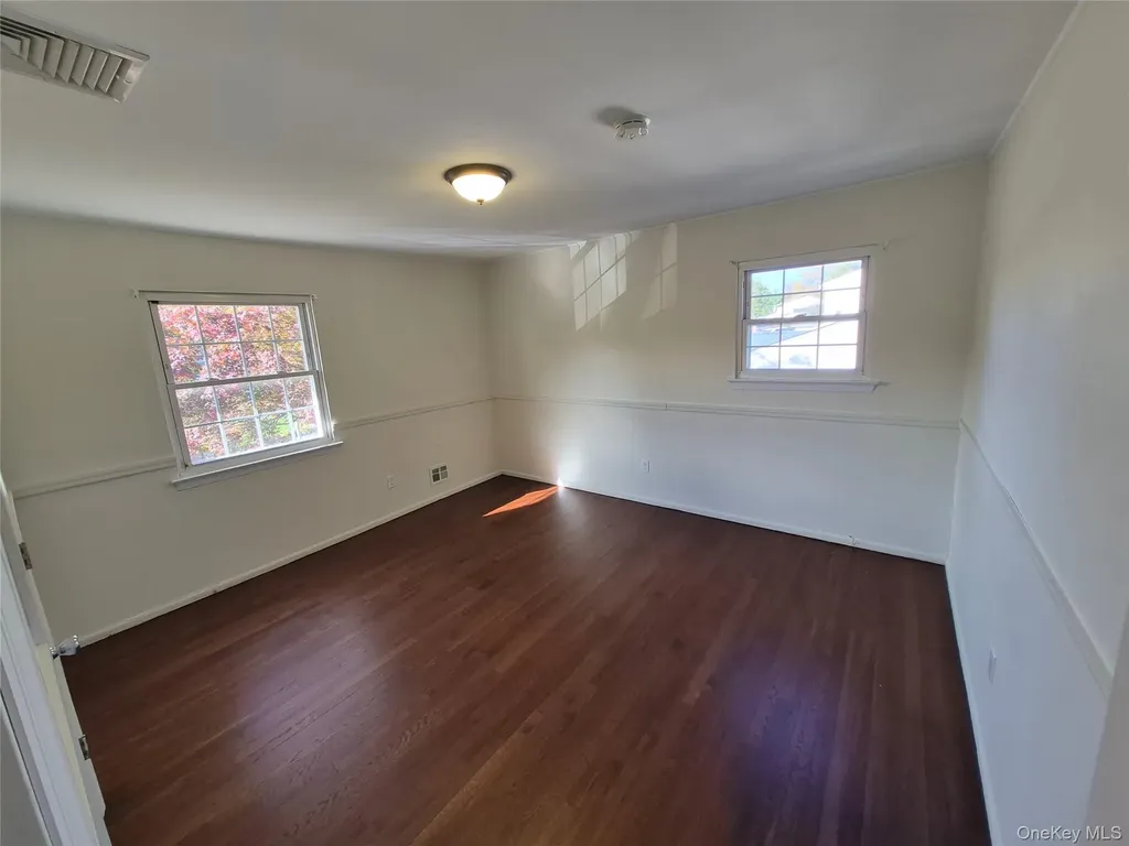 106 Roxbury Drive Commack NY 11725