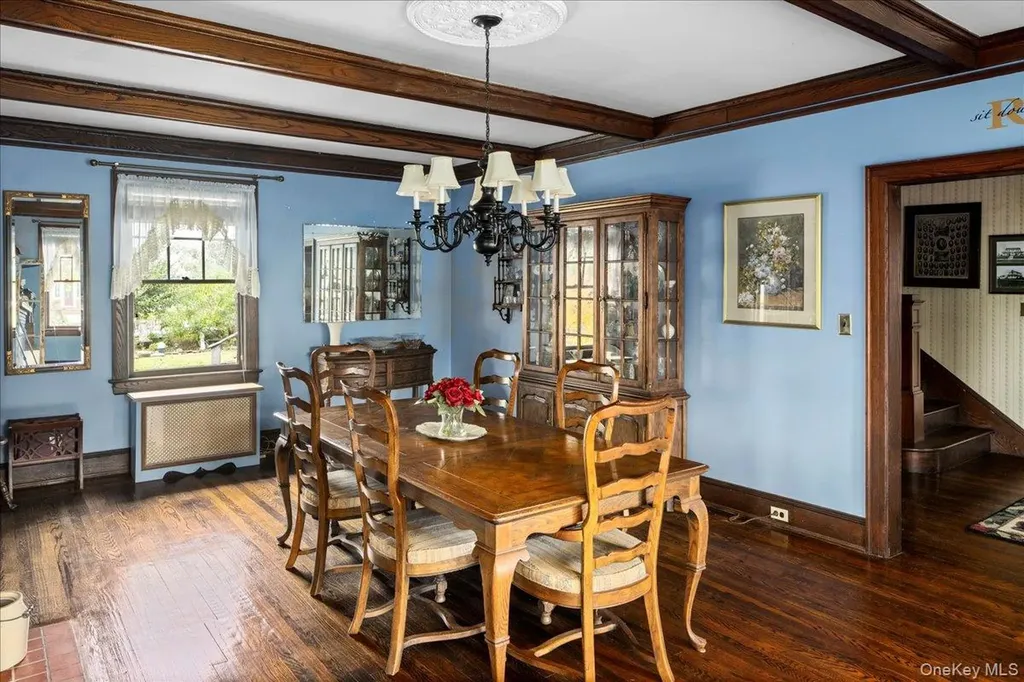331 Mineola Boulevard Mineola NY 11501
