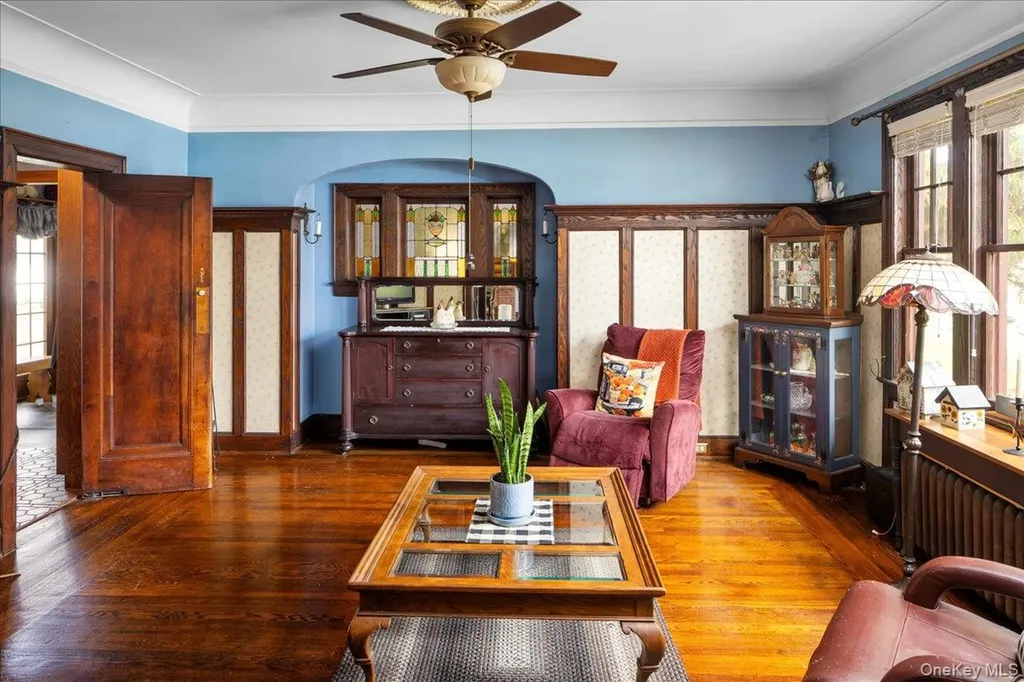 331 Mineola Boulevard Mineola NY 11501