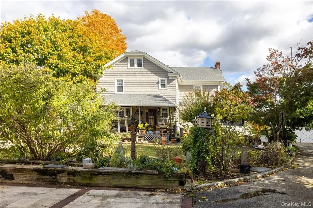 331 Mineola Boulevard Mineola NY 11501