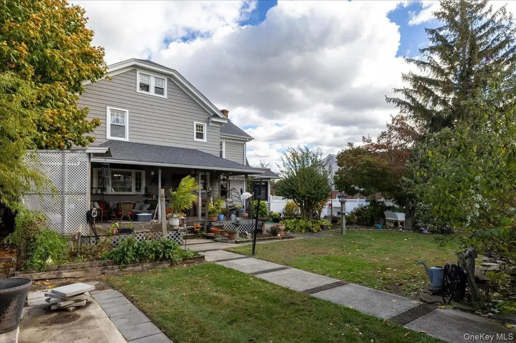 331 Mineola Boulevard Mineola NY 11501