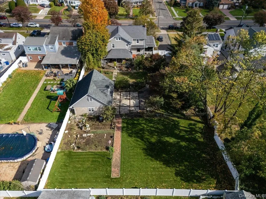 331 Mineola Boulevard Mineola NY 11501