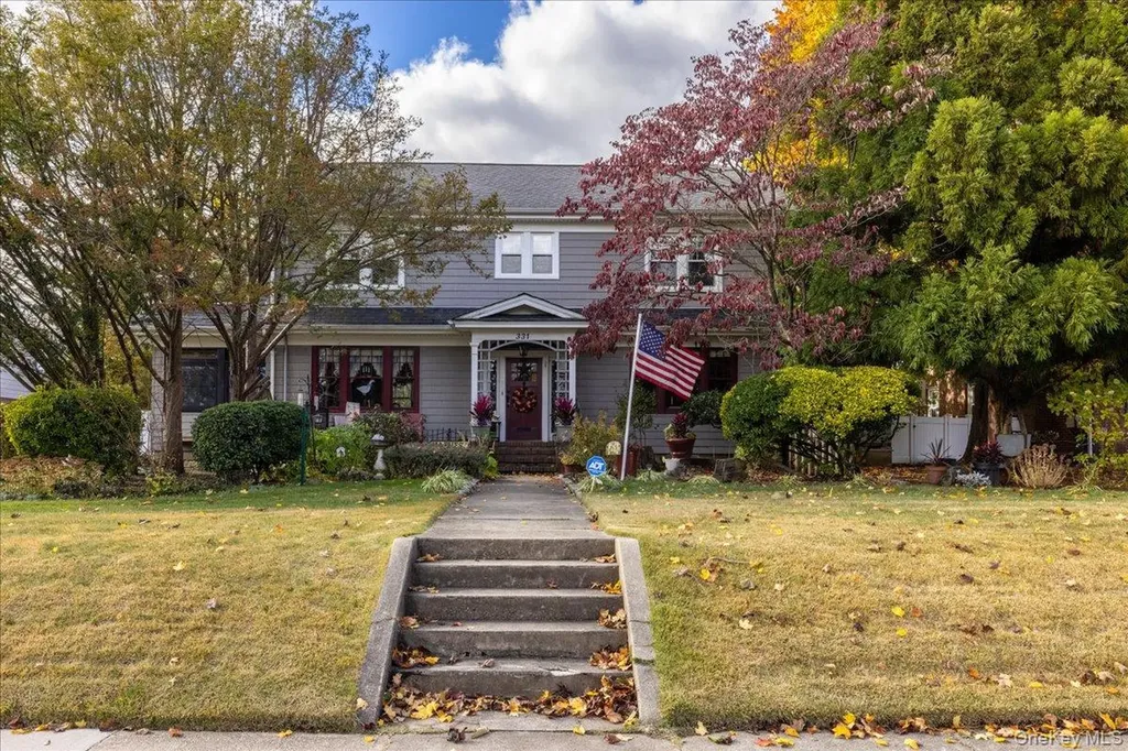 331 Mineola Boulevard Mineola NY 11501