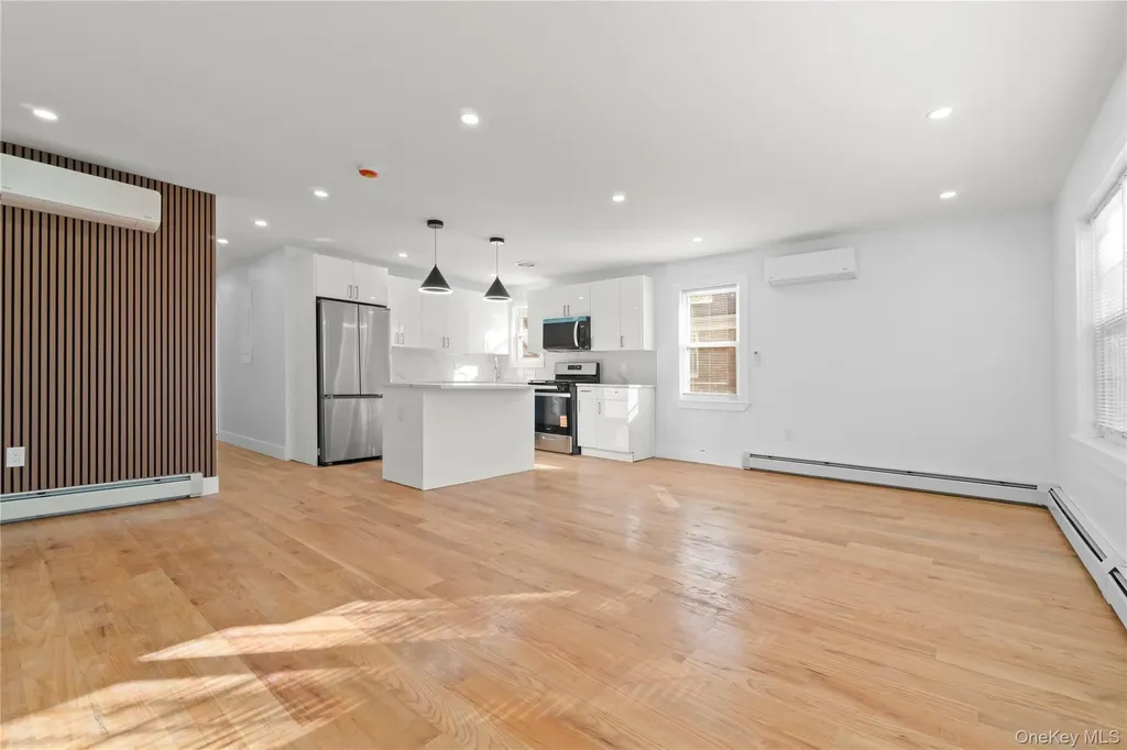 24533 147th Road Rosedale NY 11422