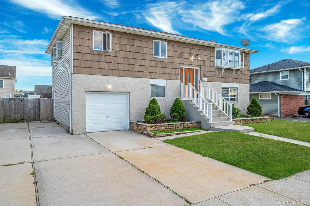 76 Hamilton Avenue Massapequa NY 11758
