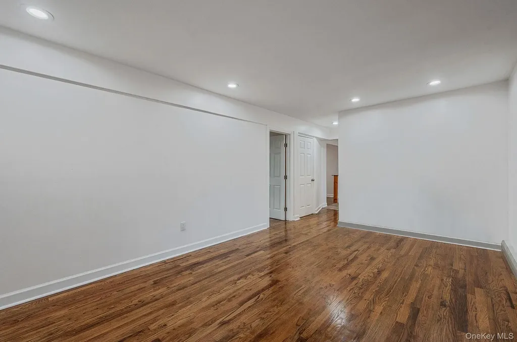 76 Hamilton Avenue Massapequa NY 11758