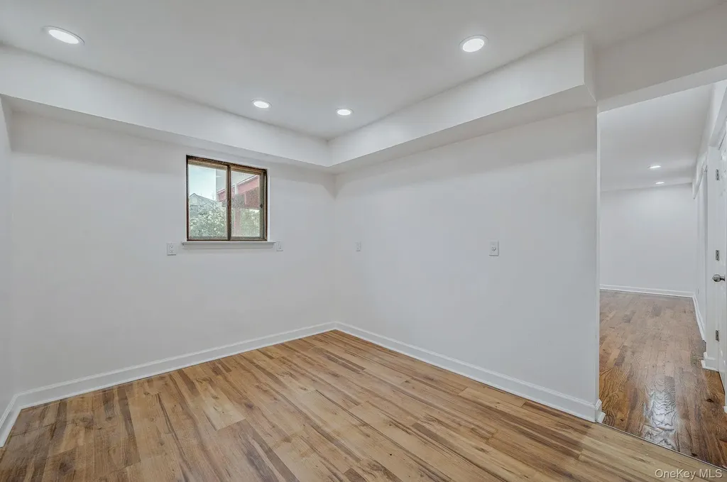 76 Hamilton Avenue Massapequa NY 11758