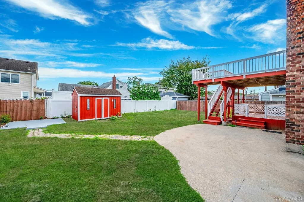 76 Hamilton Avenue Massapequa NY 11758