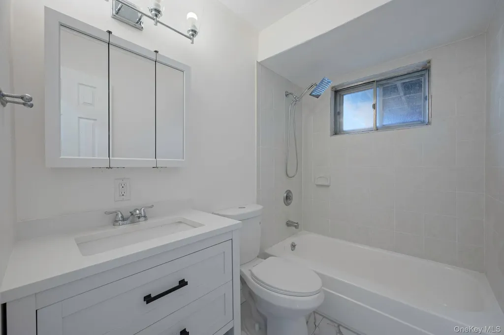 76 Hamilton Avenue Massapequa NY 11758