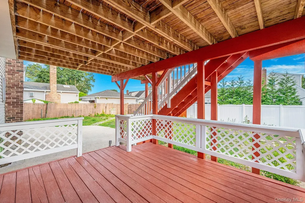 76 Hamilton Avenue Massapequa NY 11758