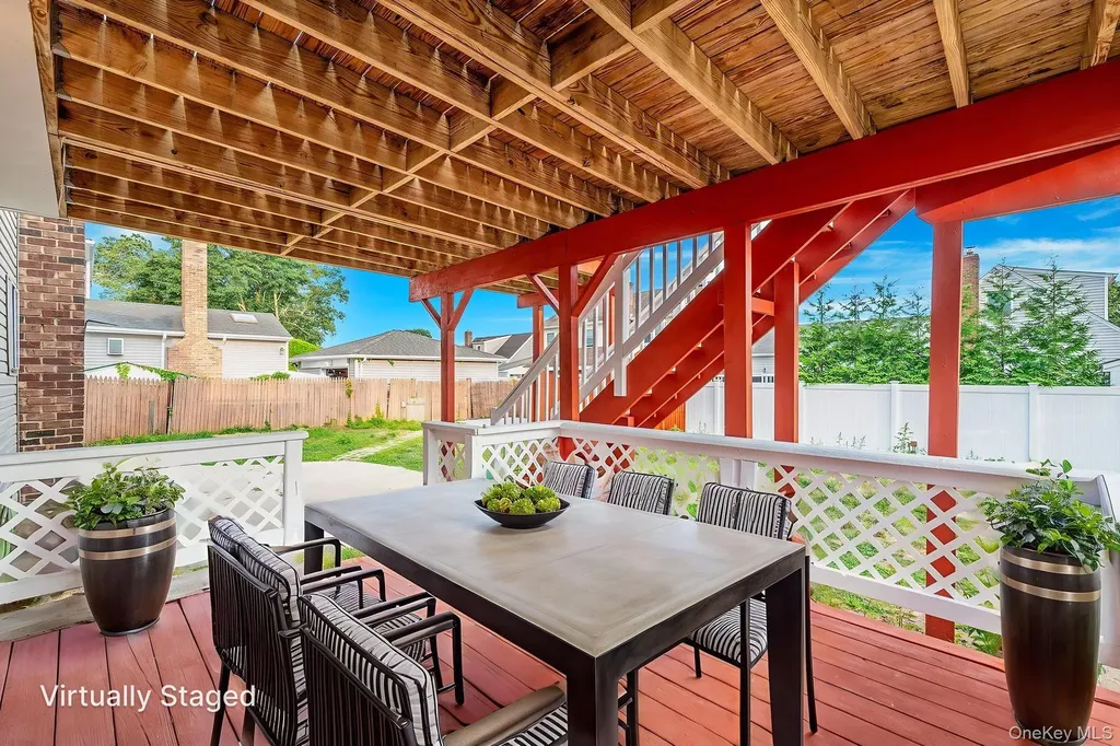 76 Hamilton Avenue Massapequa NY 11758