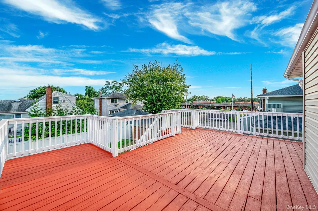 76 Hamilton Avenue Massapequa NY 11758