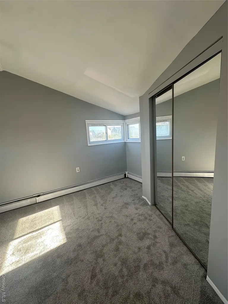 32 Mckinley Avenue Lindenhurst NY 11757