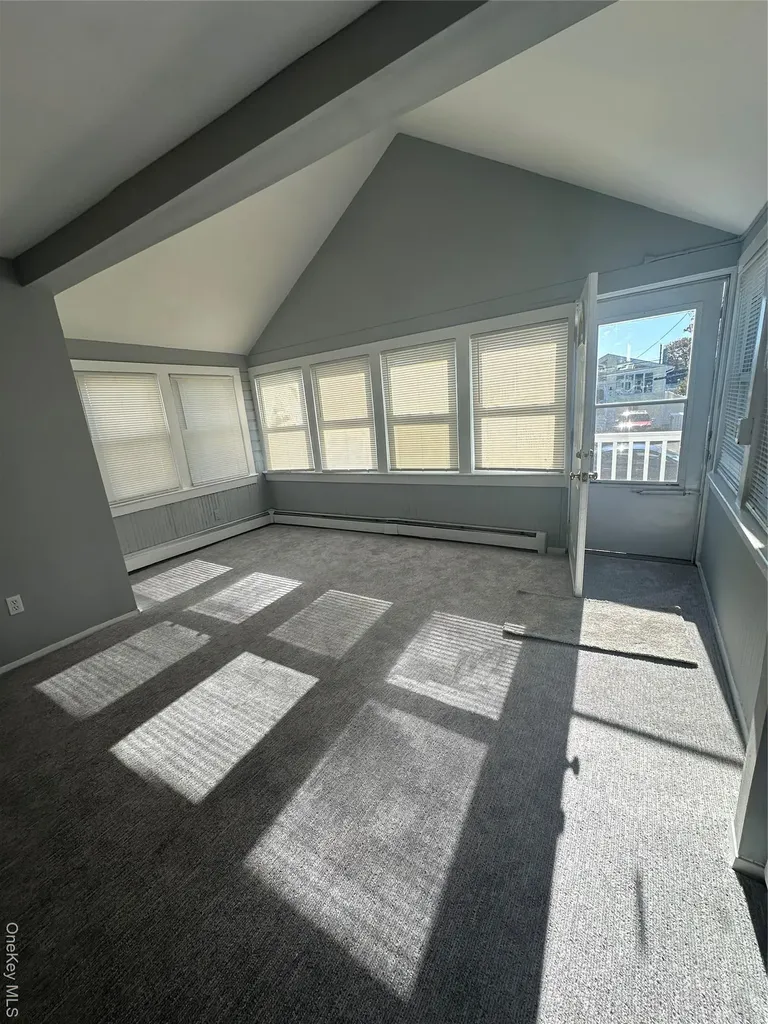32 Mckinley Avenue Lindenhurst NY 11757