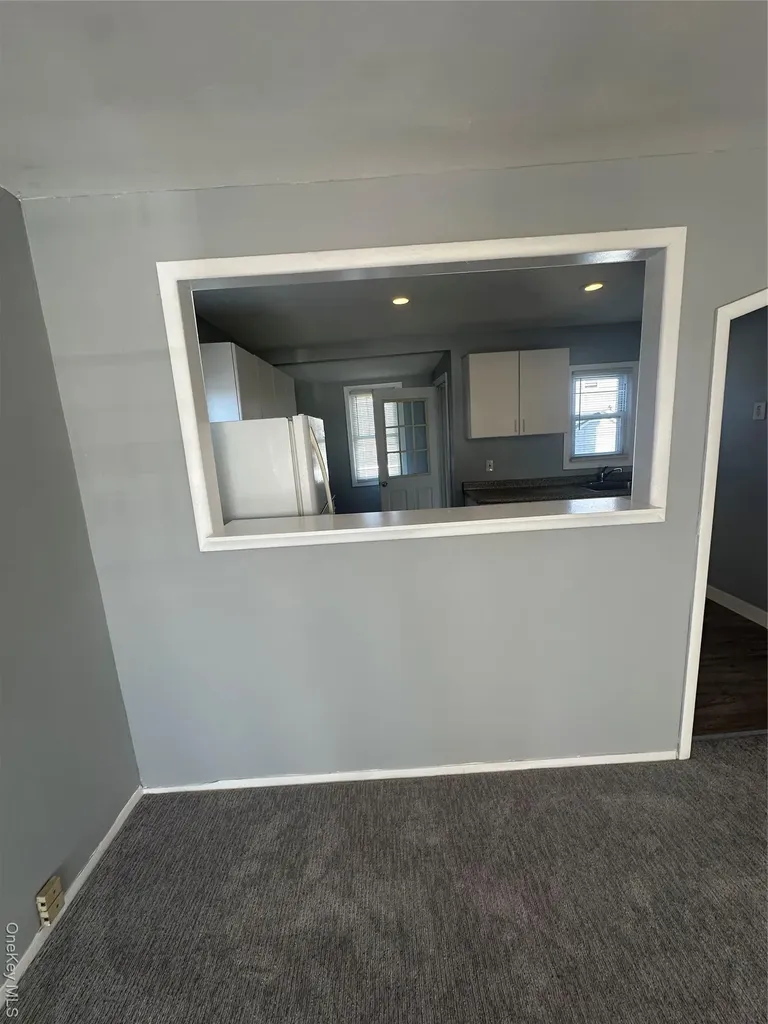 32 Mckinley Avenue Lindenhurst NY 11757