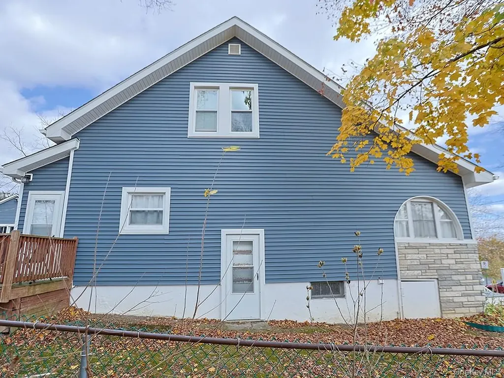 211 Prospect Avenue Maybrook NY 12543