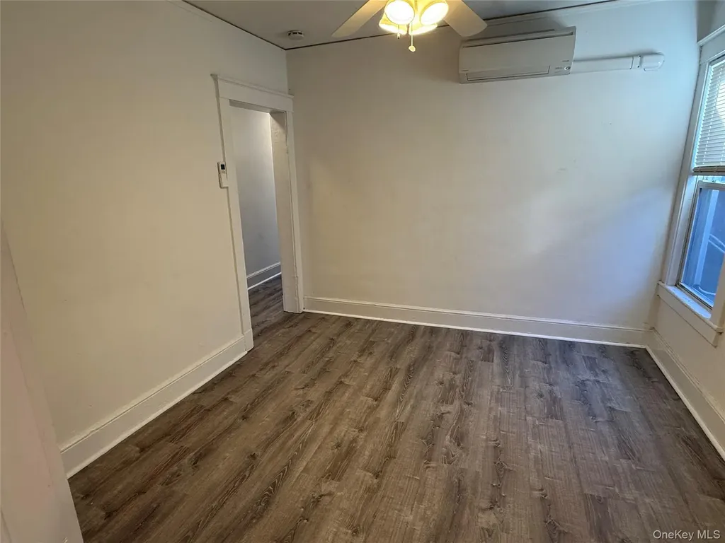 593 Main Street Islip NY 11751