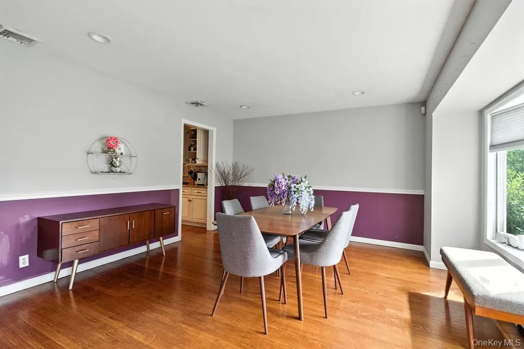 21 Macarthur Avenue Plainview NY 11803